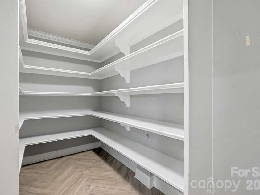 14010 Mareshead Lane, Matthews, NC 28105.  MLS# CAR4415081, YatesRealty ID 45475. Pantry