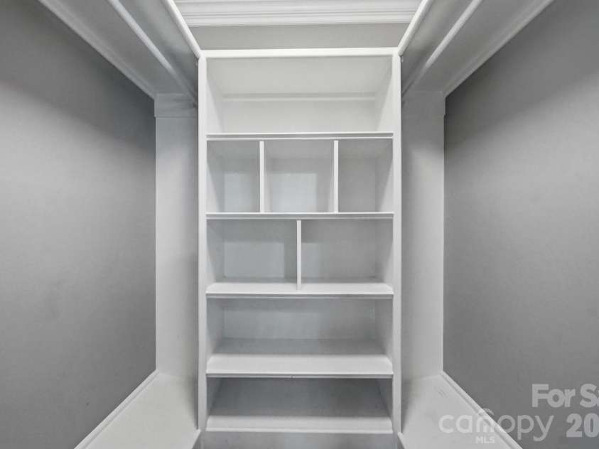 14010 Mareshead Lane, Matthews, NC 28105.  MLS# CAR4415081, YatesRealty ID 45475. Primary Bedroom 2nd Closet