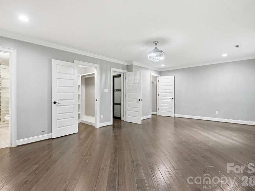 14010 Mareshead Lane, Matthews, NC 28105.  MLS# CAR4415081, YatesRealty ID 45475. Primary Bedroom