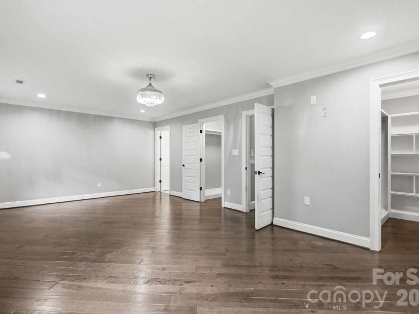 14010 Mareshead Lane, Matthews, NC 28105.  MLS# CAR4415081, YatesRealty ID 45475. Primary Bedroom
