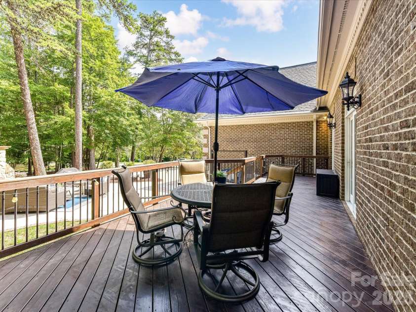 3520 Providence Plantation Lane, Charlotte, NC 28270.  MLS# CAR4414861, YatesRealty ID 45476. 