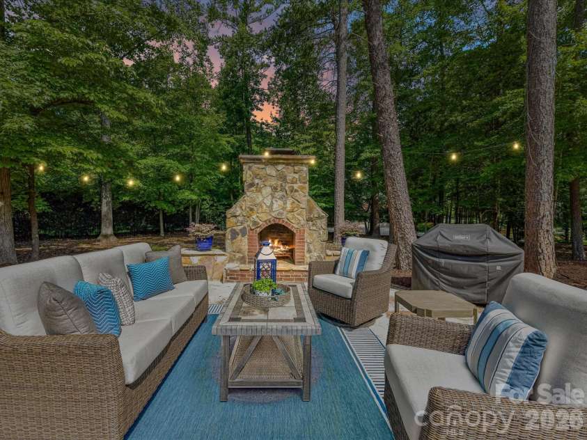 3520 Providence Plantation Lane, Charlotte, NC 28270.  MLS# CAR4414861, YatesRealty ID 45476. 