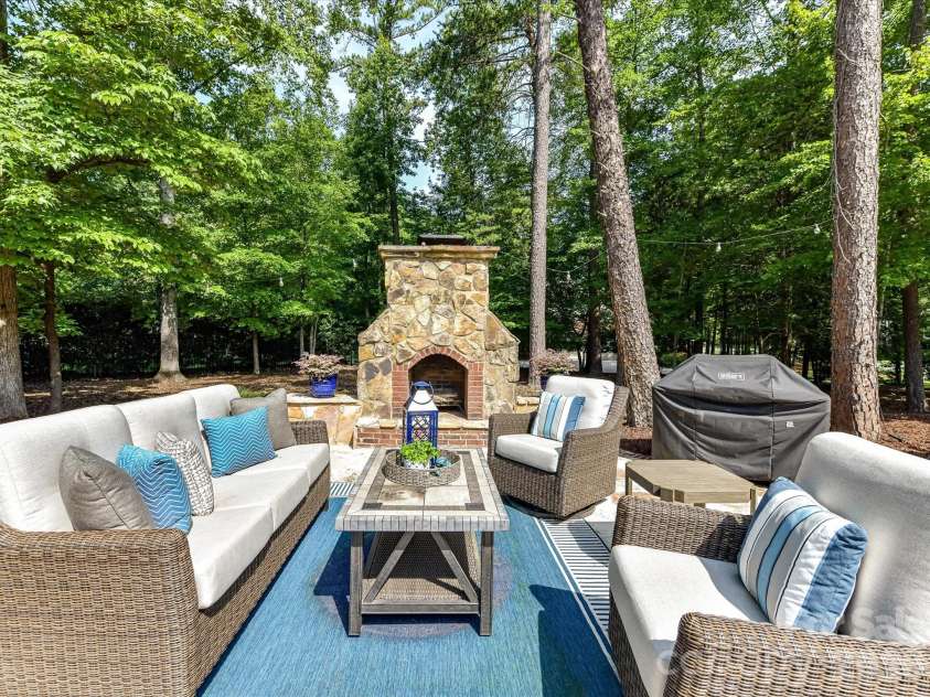 3520 Providence Plantation Lane, Charlotte, NC 28270.  MLS# CAR4414861, YatesRealty ID 45476. 