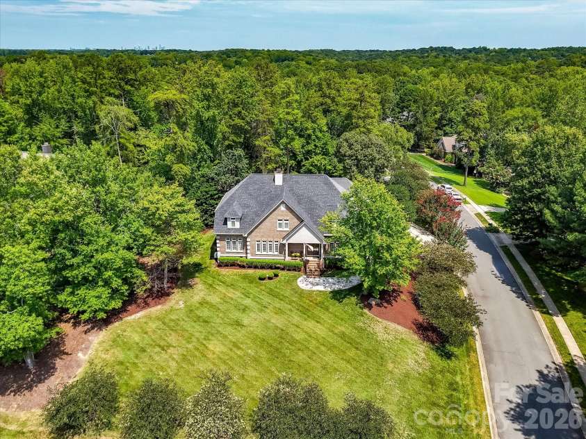 3520 Providence Plantation Lane, Charlotte, NC 28270.  MLS# CAR4414861, YatesRealty ID 45476. 