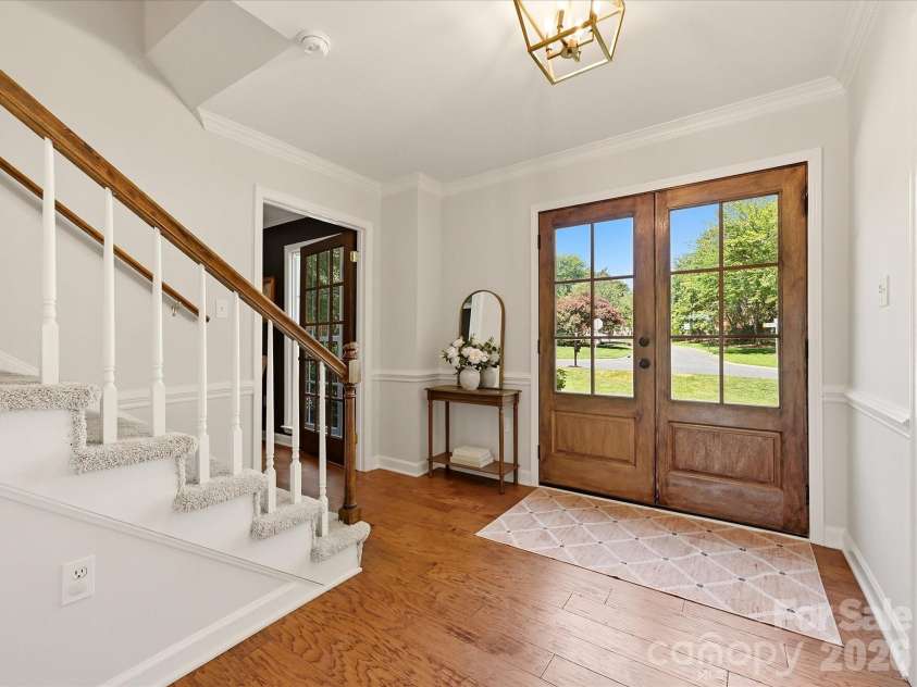 4638 DEANSCROFT Drive, Charlotte, NC 28226.  MLS# CAR4415562, YatesRealty ID 45478. 