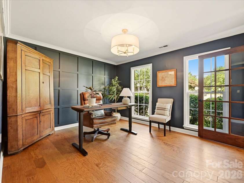 4638 DEANSCROFT Drive, Charlotte, NC 28226.  MLS# CAR4415562, YatesRealty ID 45478. 