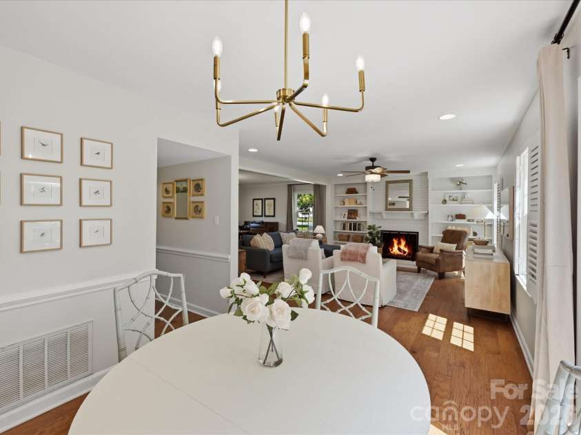 4638 DEANSCROFT Drive, Charlotte, NC 28226.  MLS# CAR4415562, YatesRealty ID 45478. 