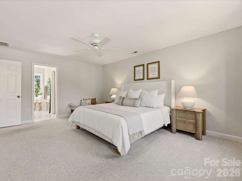 4638 DEANSCROFT Drive, Charlotte, NC 28226.  MLS# CAR4415562, YatesRealty ID 45478. 