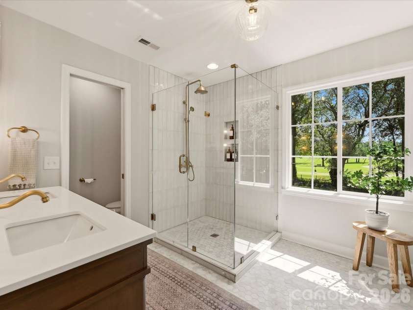 4638 DEANSCROFT Drive, Charlotte, NC 28226.  MLS# CAR4415562, YatesRealty ID 45478. 