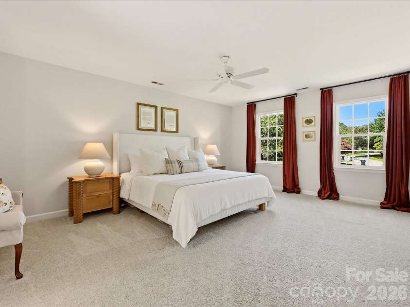4638 DEANSCROFT Drive, Charlotte, NC 28226.  MLS# CAR4415562, YatesRealty ID 45478. 