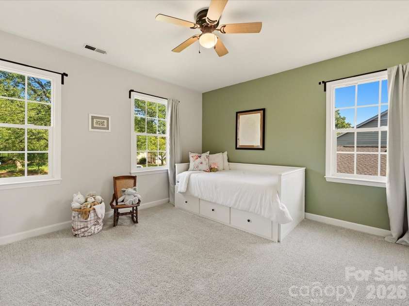 4638 DEANSCROFT Drive, Charlotte, NC 28226.  MLS# CAR4415562, YatesRealty ID 45478. 