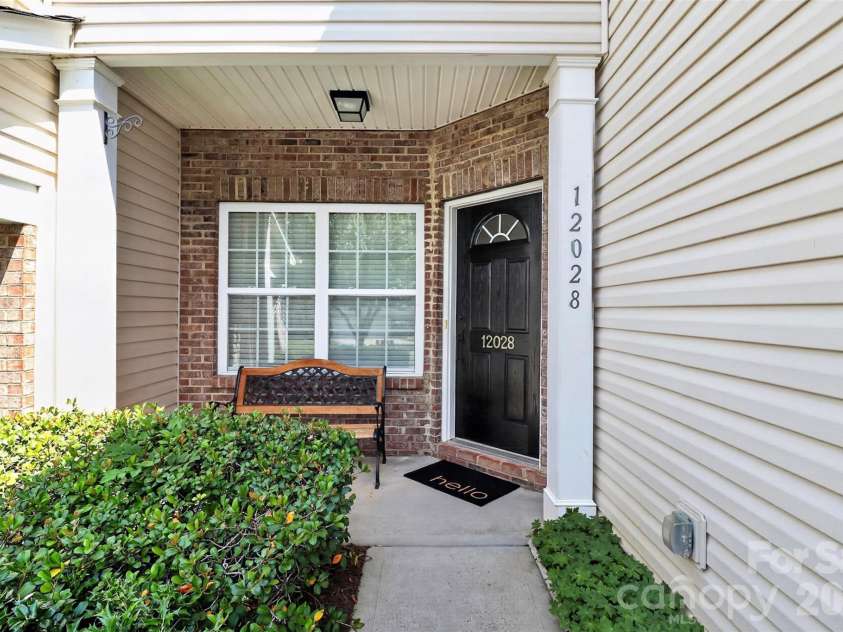 12028 Stratfield Place Circle, Pineville, NC 28134.  MLS# CAR4415703, YatesRealty ID 45479. 