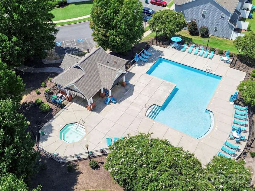12028 Stratfield Place Circle, Pineville, NC 28134.  MLS# CAR4415703, YatesRealty ID 45479. 
