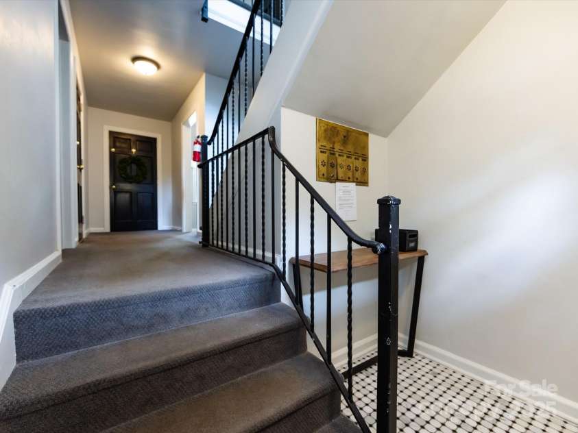 110 Colville Road, Charlotte, NC 28207.  MLS# CAR4239822, YatesRealty ID 4548. 