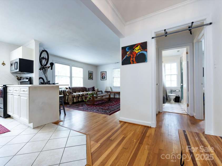 110 Colville Road, Charlotte, NC 28207.  MLS# CAR4239822, YatesRealty ID 4548. 