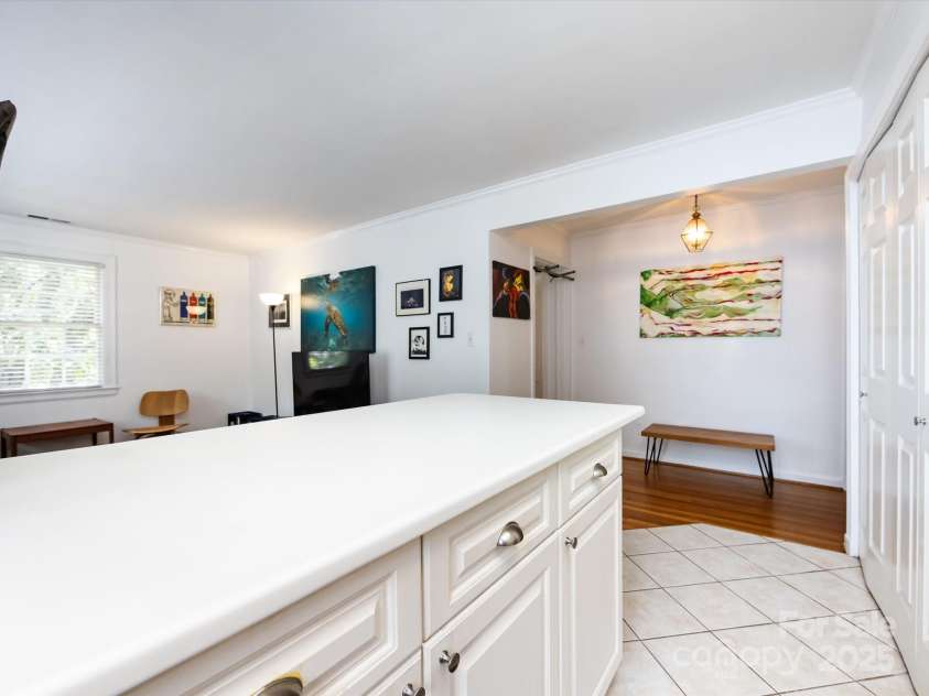 110 Colville Road, Charlotte, NC 28207.  MLS# CAR4239822, YatesRealty ID 4548. 