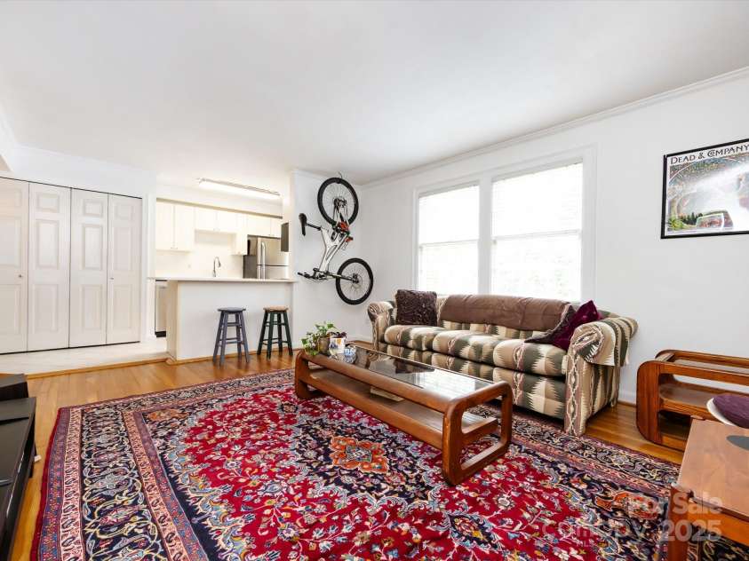 110 Colville Road, Charlotte, NC 28207.  MLS# CAR4239822, YatesRealty ID 4548. 