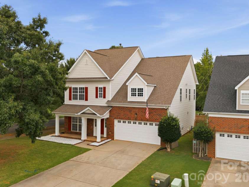 1001 Yellow Daisy Drive, Matthews, NC 28104.  MLS# CAR4415570, YatesRealty ID 45480. Gutter guards include a transferable lifetime warranty for added peace of mind.