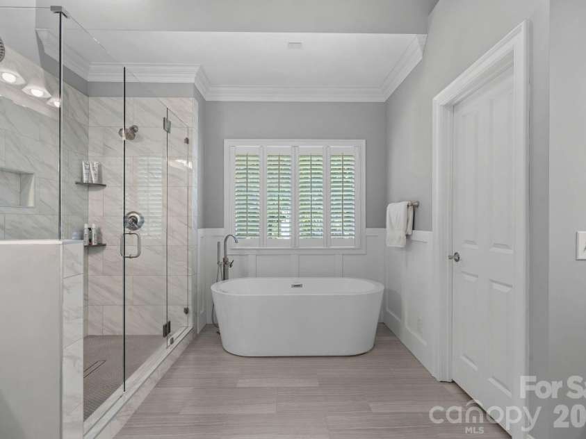 18525 Rollingdale Lane, Davidson, NC 28036.  MLS# CAR4415842, YatesRealty ID 45481. 