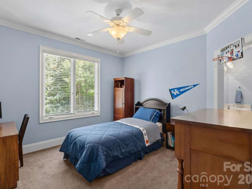 18525 Rollingdale Lane, Davidson, NC 28036.  MLS# CAR4415842, YatesRealty ID 45481. 