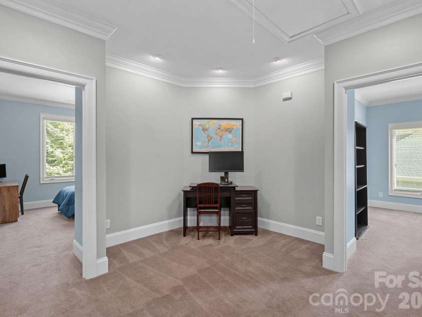 18525 Rollingdale Lane, Davidson, NC 28036.  MLS# CAR4415842, YatesRealty ID 45481. 