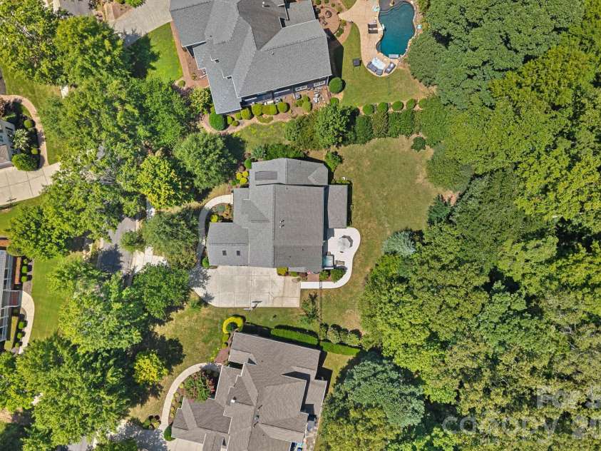 18525 Rollingdale Lane, Davidson, NC 28036.  MLS# CAR4415842, YatesRealty ID 45481. 