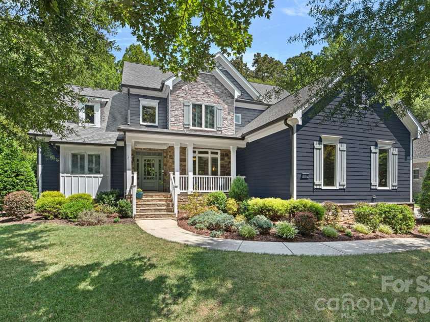 18525 Rollingdale Lane, Davidson, NC 28036.  MLS# CAR4415842, YatesRealty ID 45481. 