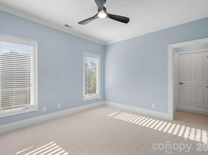 18525 Rollingdale Lane, Davidson, NC 28036.  MLS# CAR4415842, YatesRealty ID 45481. 