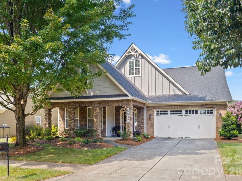 8632 Sequoia Grove Lane, Charlotte, NC 28214.  MLS# CAR4415555, YatesRealty ID 45482. 