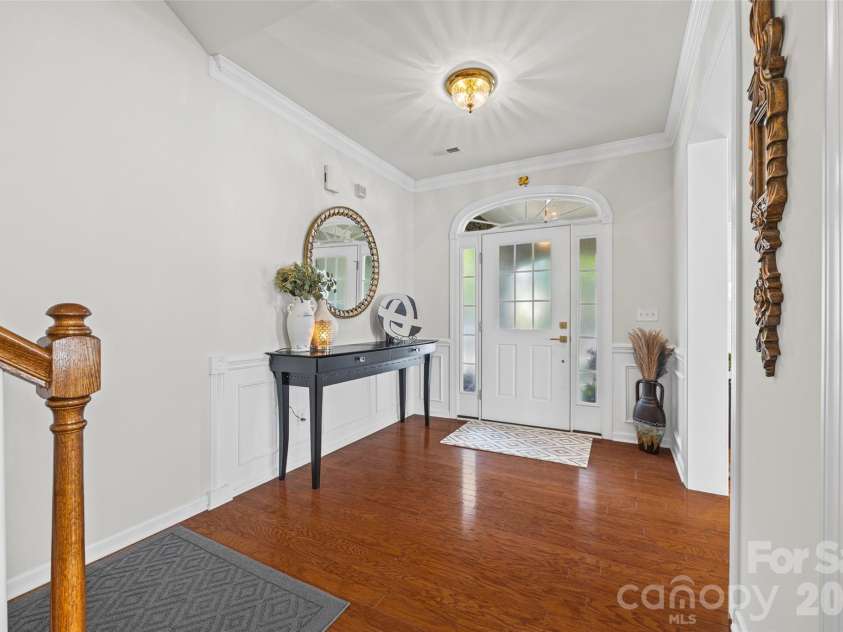8632 Sequoia Grove Lane, Charlotte, NC 28214.  MLS# CAR4415555, YatesRealty ID 45482. 