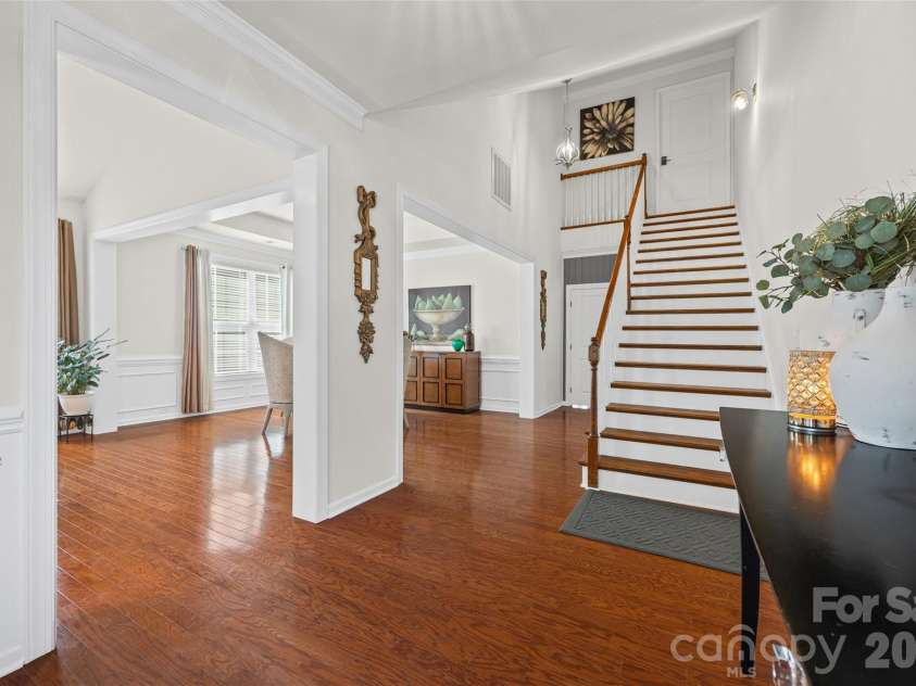 8632 Sequoia Grove Lane, Charlotte, NC 28214.  MLS# CAR4415555, YatesRealty ID 45482. 