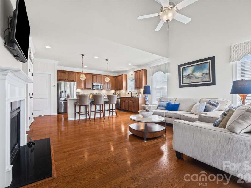 8632 Sequoia Grove Lane, Charlotte, NC 28214.  MLS# CAR4415555, YatesRealty ID 45482. 