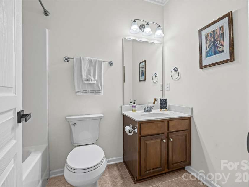 8632 Sequoia Grove Lane, Charlotte, NC 28214.  MLS# CAR4415555, YatesRealty ID 45482. 