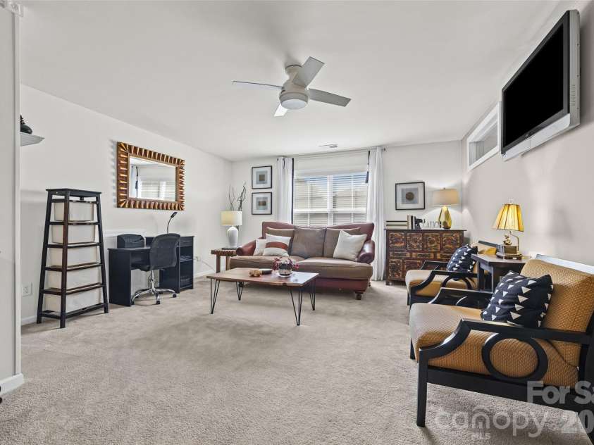 8632 Sequoia Grove Lane, Charlotte, NC 28214.  MLS# CAR4415555, YatesRealty ID 45482. 