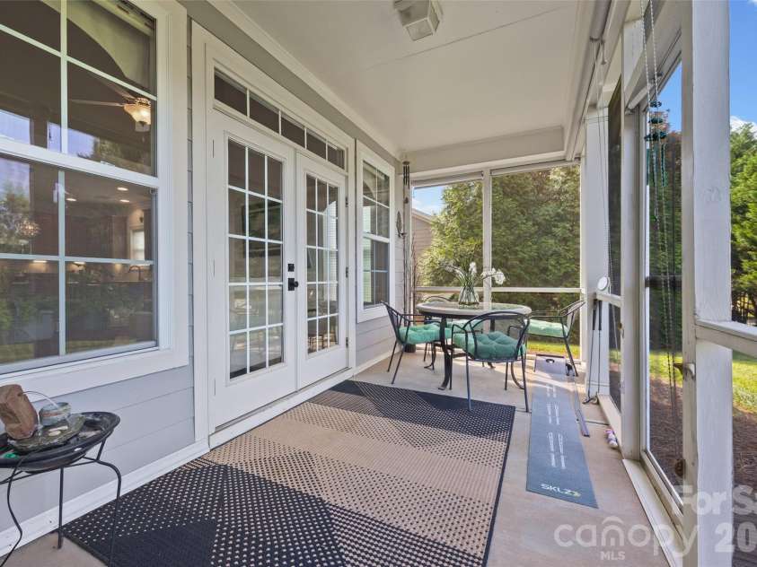 8632 Sequoia Grove Lane, Charlotte, NC 28214.  MLS# CAR4415555, YatesRealty ID 45482. 