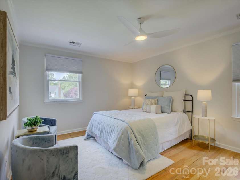 13736 Strathaven Drive, Matthews, NC 28105.  MLS# CAR4414593, YatesRealty ID 45486. 