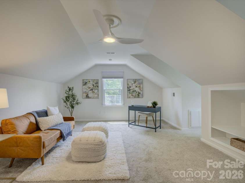 13736 Strathaven Drive, Matthews, NC 28105.  MLS# CAR4414593, YatesRealty ID 45486. 