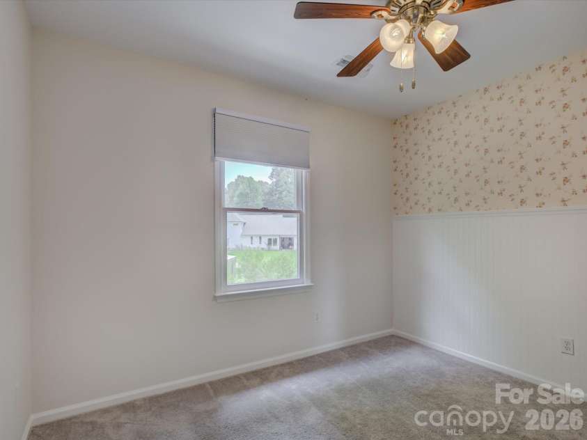 13736 Strathaven Drive, Matthews, NC 28105.  MLS# CAR4414593, YatesRealty ID 45486. 