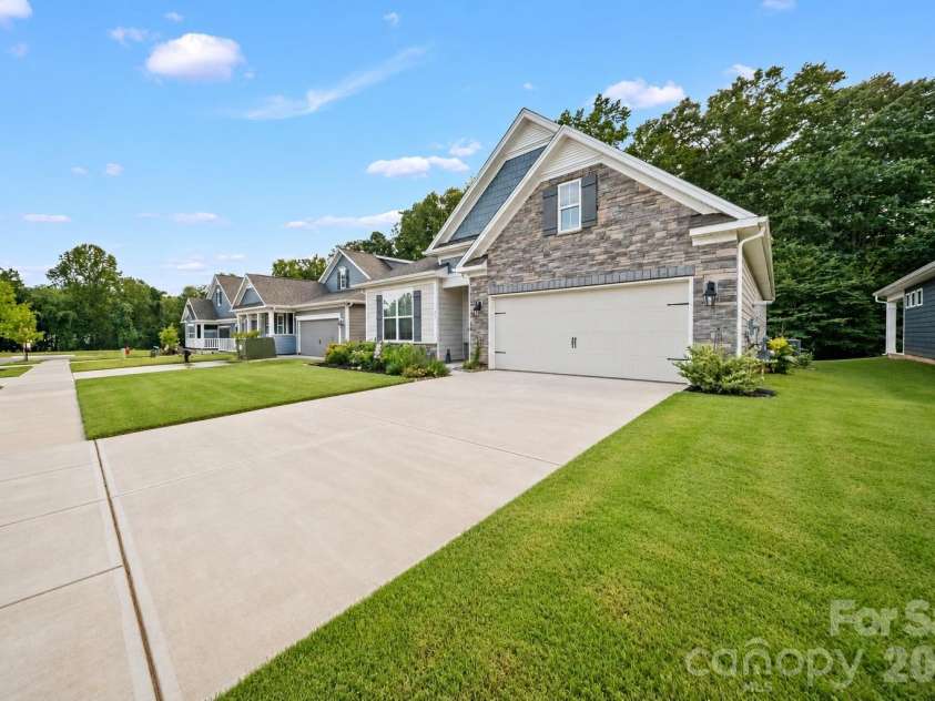 109 Noah Lane, Troutman, NC 28166.  MLS# CAR4426845, YatesRealty ID 45487. 