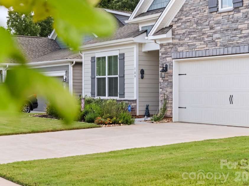 109 Noah Lane, Troutman, NC 28166.  MLS# CAR4426845, YatesRealty ID 45487. 