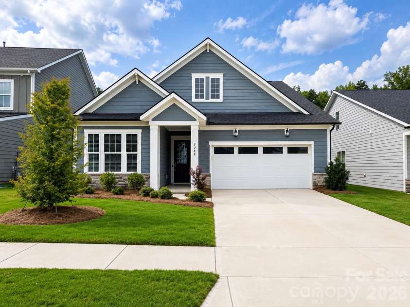 5208 Glenwalk Drive, Charlotte, NC 28269.  MLS# CAR4414454, YatesRealty ID 45489. 