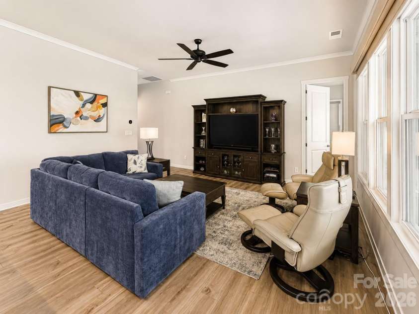 5208 Glenwalk Drive, Charlotte, NC 28269.  MLS# CAR4414454, YatesRealty ID 45489. 