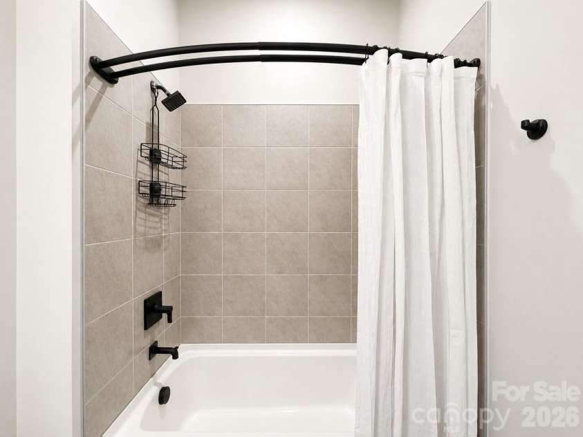 5208 Glenwalk Drive, Charlotte, NC 28269.  MLS# CAR4414454, YatesRealty ID 45489. 