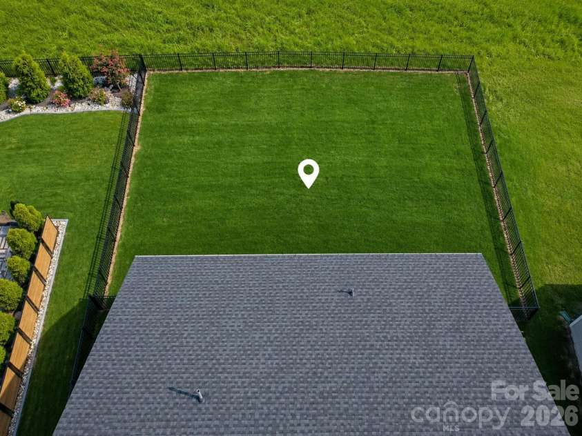 5208 Glenwalk Drive, Charlotte, NC 28269.  MLS# CAR4414454, YatesRealty ID 45489. 