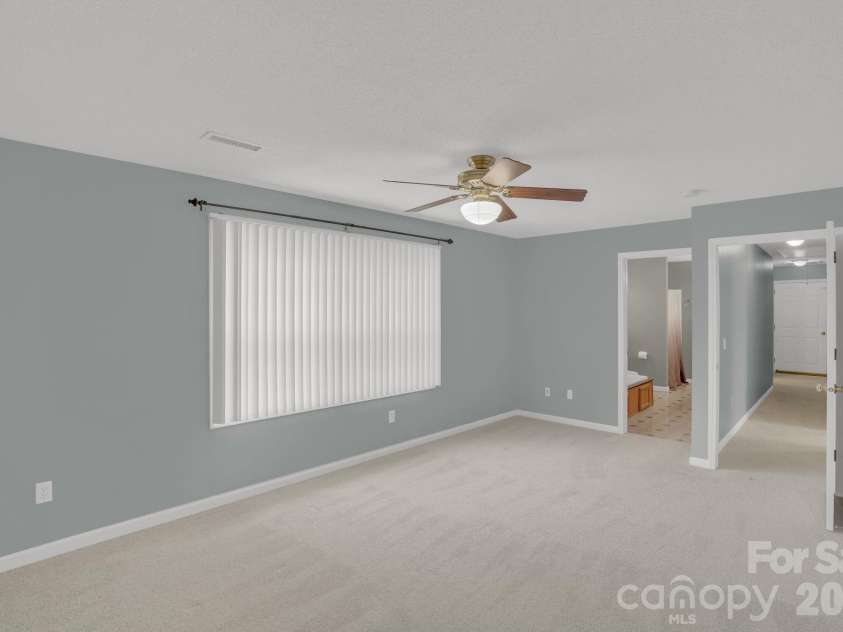 10425 Idlewild Road, Matthews, NC 28105.  MLS# CAR4324842, YatesRealty ID 4549. 