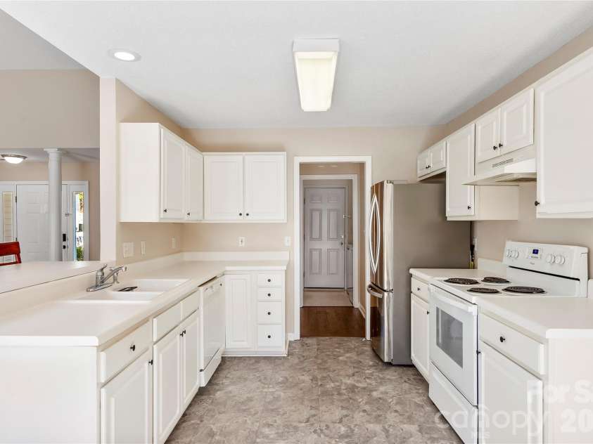 279 Stonehollow Road, Fletcher, NC 28732.  MLS# CAR4357133, YatesRealty ID 4549. 