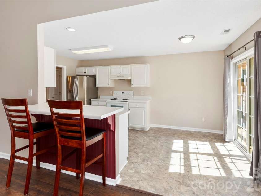 279 Stonehollow Road, Fletcher, NC 28732.  MLS# CAR4357133, YatesRealty ID 4549. 