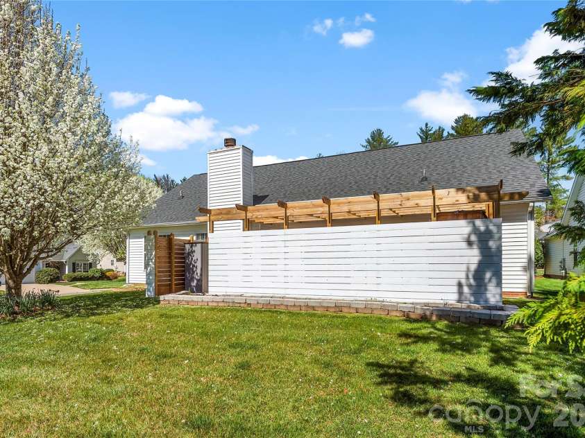 279 Stonehollow Road, Fletcher, NC 28732.  MLS# CAR4357133, YatesRealty ID 4549. 
