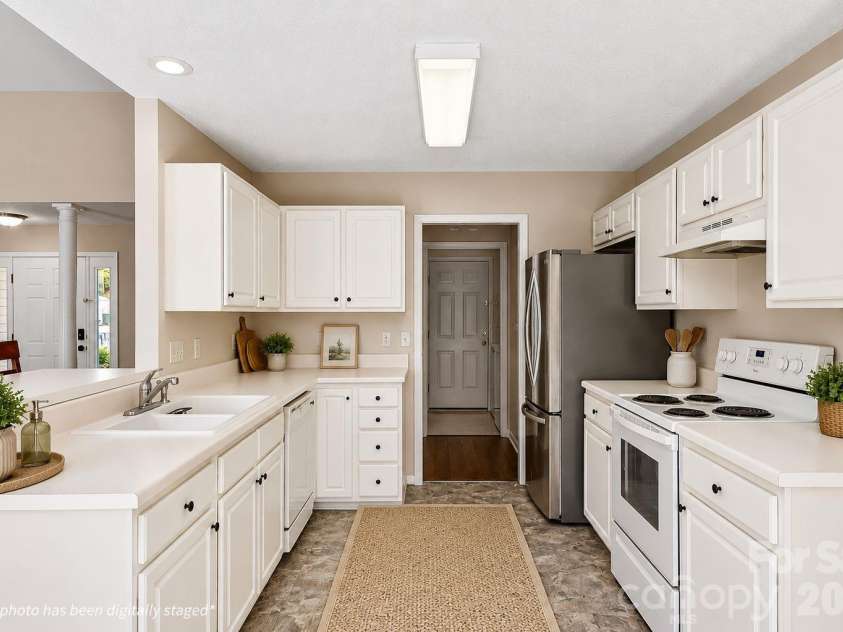 279 Stonehollow Road, Fletcher, NC 28732.  MLS# CAR4357133, YatesRealty ID 4549. 
