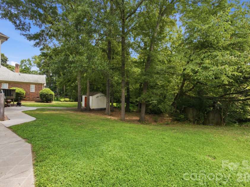 2000 Stoney Creek Drive, Concord, NC 28027.  MLS# CAR4414775, YatesRealty ID 45493. 